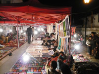ルアンプラバンのナイトマーケット画像