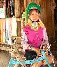 カレン首長族村