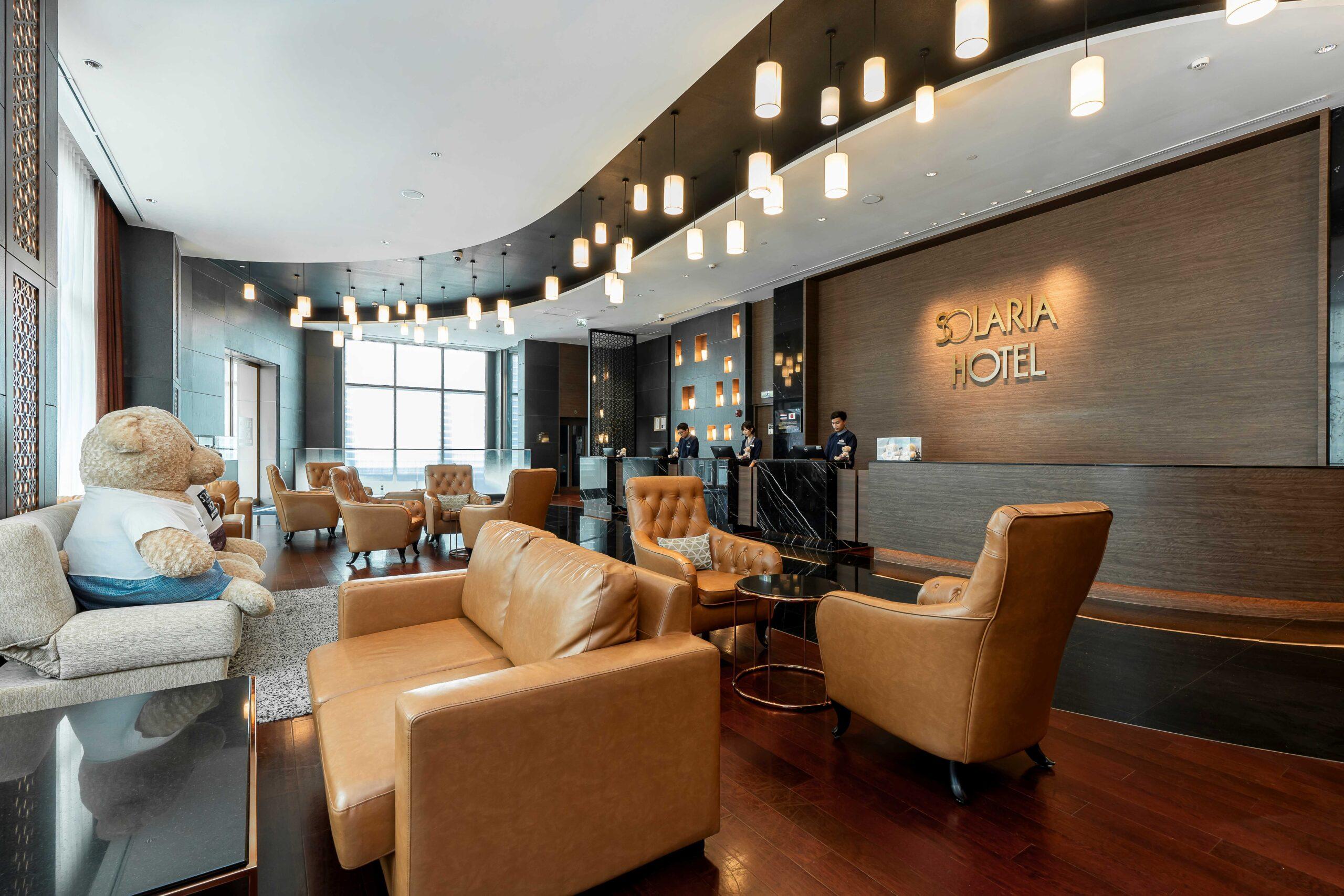 西鉄ホテルソラリアバンコクアソークフロントロビー