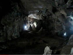 チェンダオ洞窟内画像